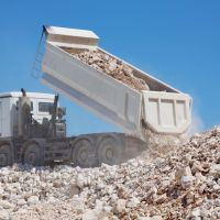 scarico inerti camion e recupero inerti costruzioni a Isola Del Gran Sasso Teramo Abruzzo ESSEBI